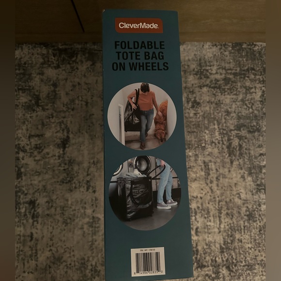 New in box large rolling tote - Picture 8 of 8